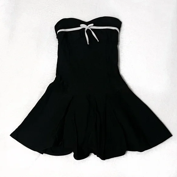 Motel Rocks Panolia Bow Front Bandeau Mini Dress in Tailoring Black - Picture 8 of 13